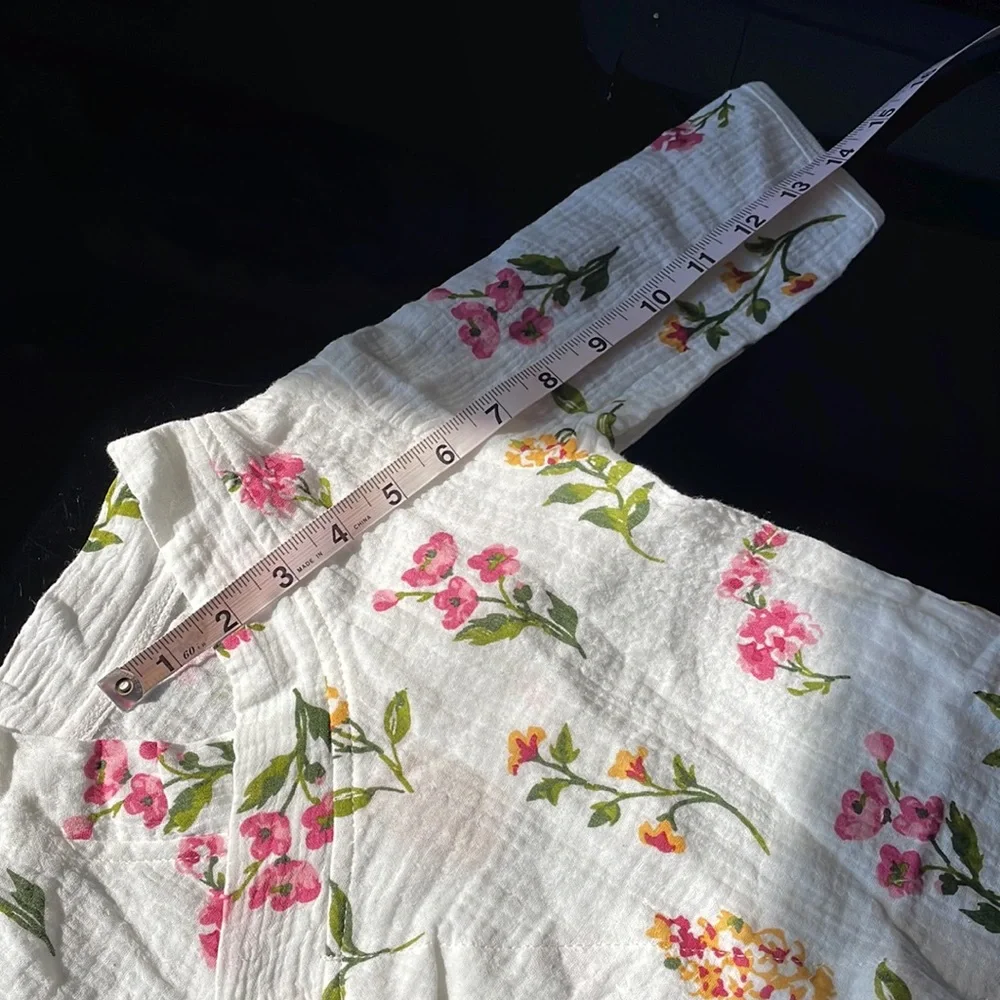 Chuya cream romper with pink flowers size 0-3 months side‎ tie sand snaps